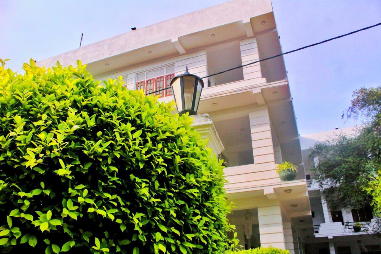 Hotel Senora Kataragama Exterior foto